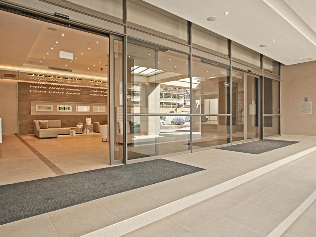 Luxurious Sandton Skye Apartment エクステリア 写真