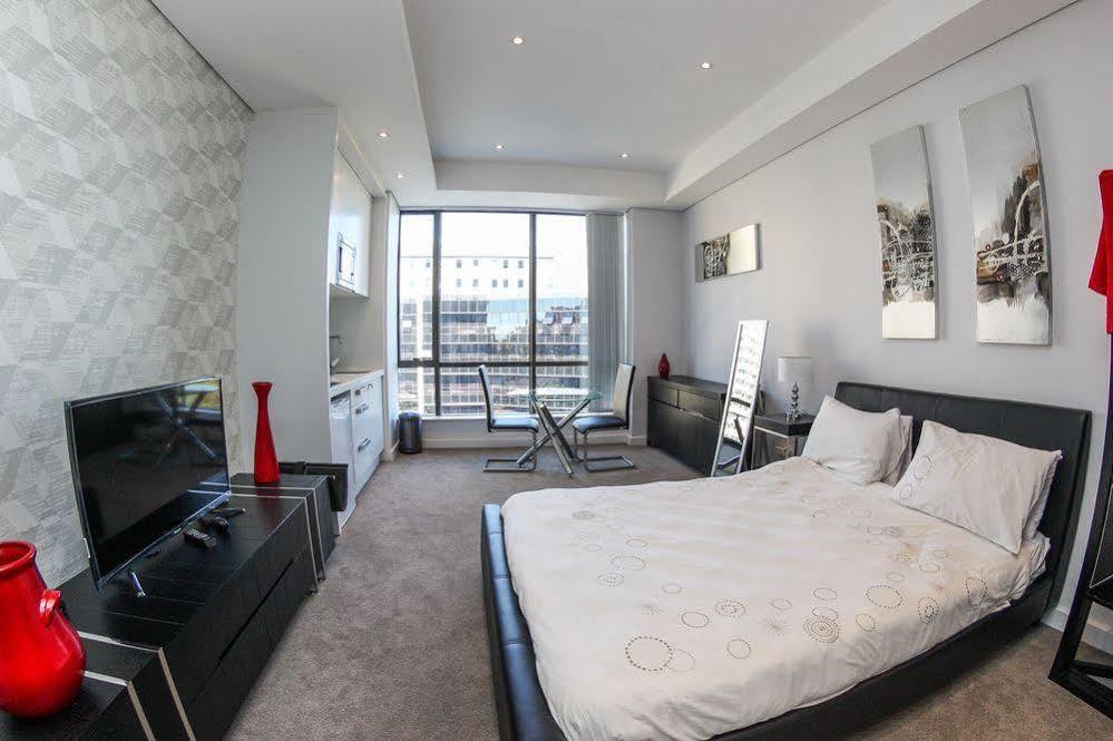 Luxurious Sandton Skye Apartment エクステリア 写真